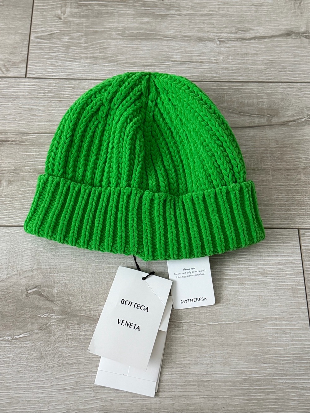 Bottega Veneta adult M authentic Green Ribbed Fold-Over Beanie